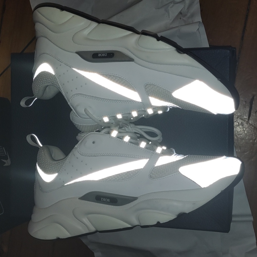 Used Dior B22 White Sneakers - Picture 4 of 6